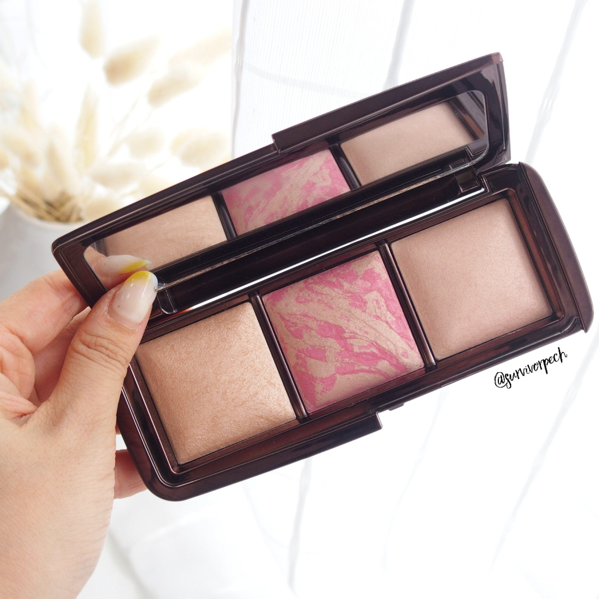 Hourglass Ambient Lighthing Palette Luminous Edit 3