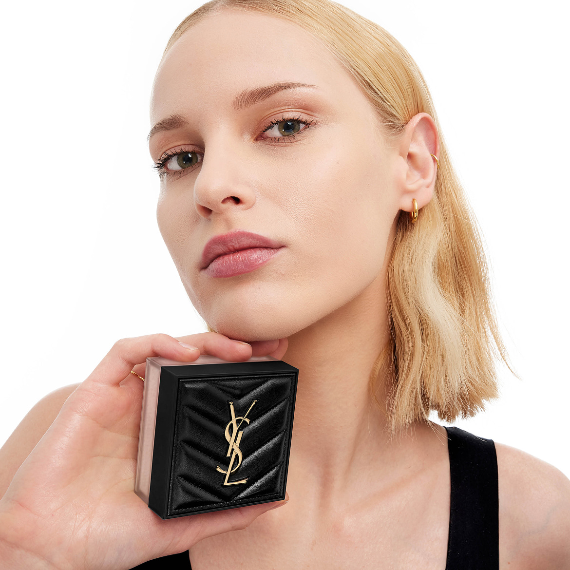 Yves Saint Laurent YSL All Hours Hyper Blur Loose Setting Powder 2