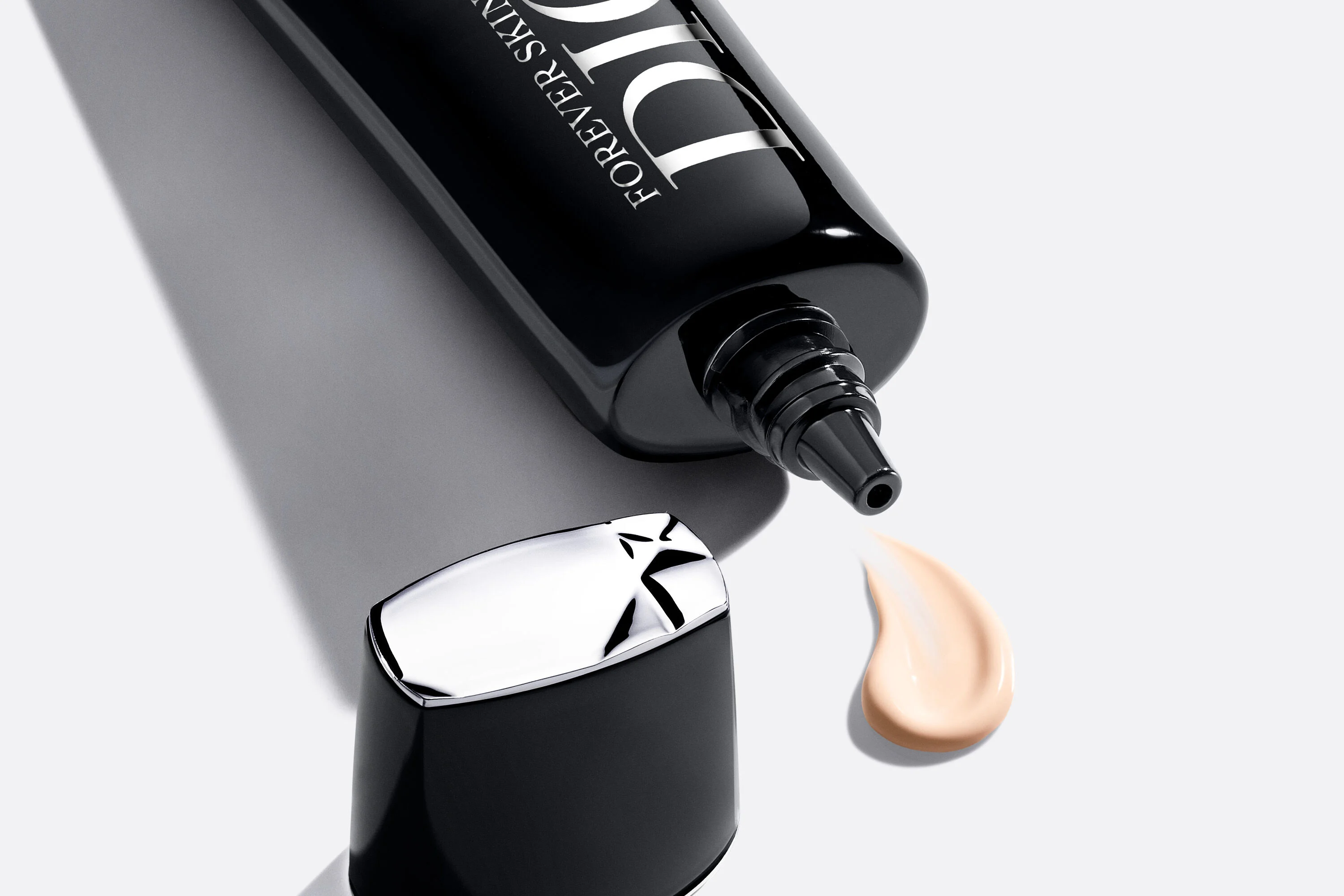 Dior Forever Skin Veil SPF50/PA+++ 2